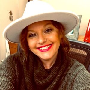 Meet your Posher, Brittney